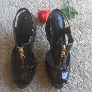 BCBG MAXAZR IA Jash sandal Size 7.5 B /37.5